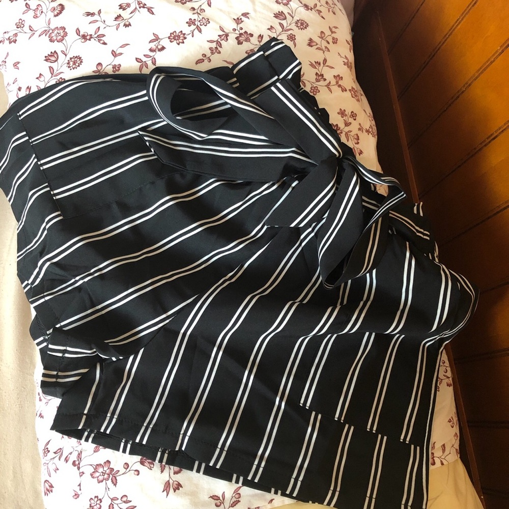 Flowy striped paper bag shorts